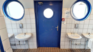 Liffol, student toilets (P)