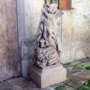 Longchamp, church - sculpture (S)