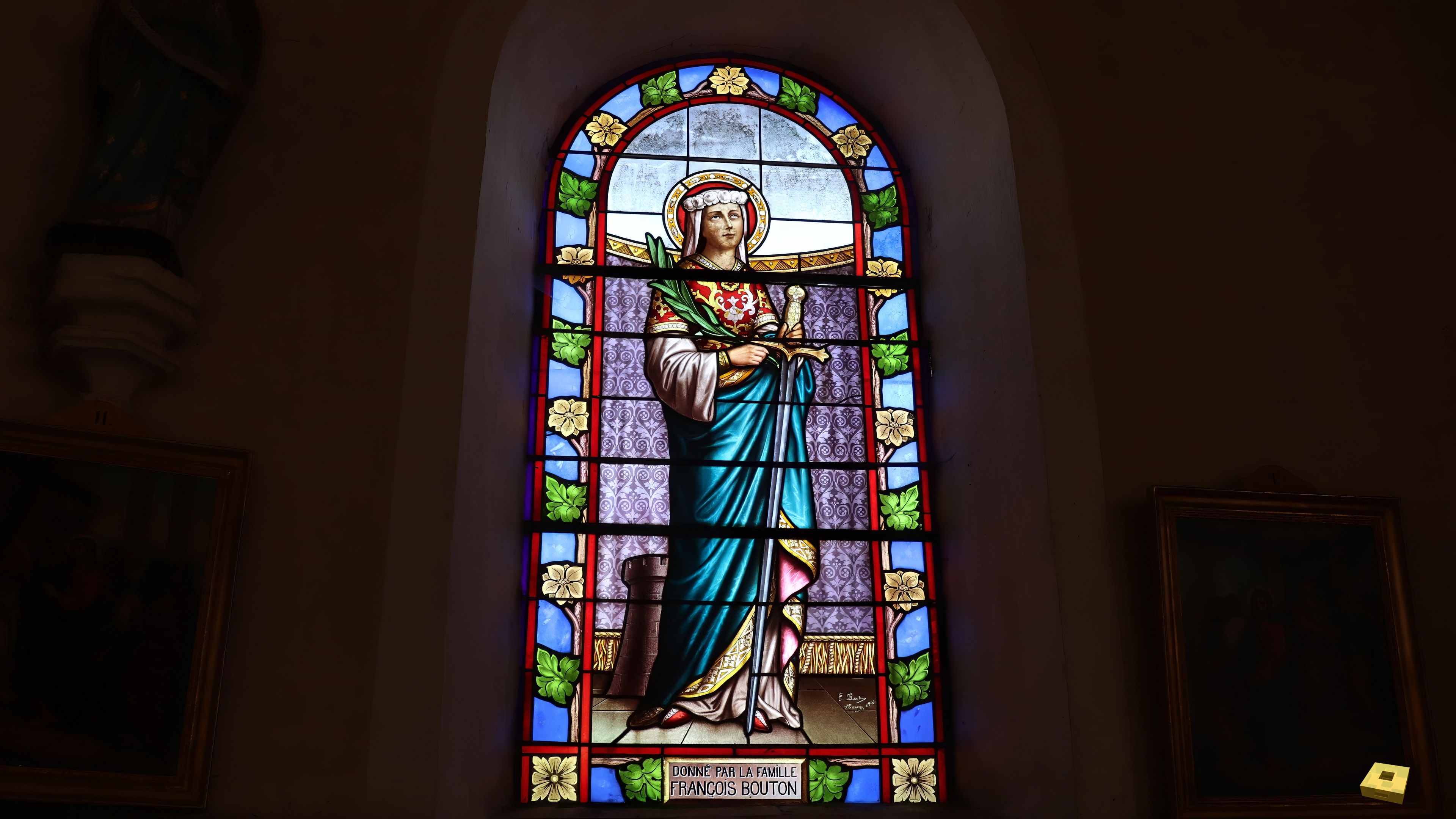 Longchamp, église - vitrail (I)