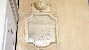 Longchamp, église - donateurs (I)