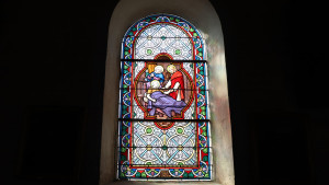Longchamp, église - vitrail (I)