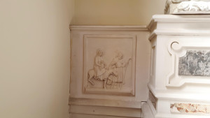 Longchamp, église - bas-relief (I)