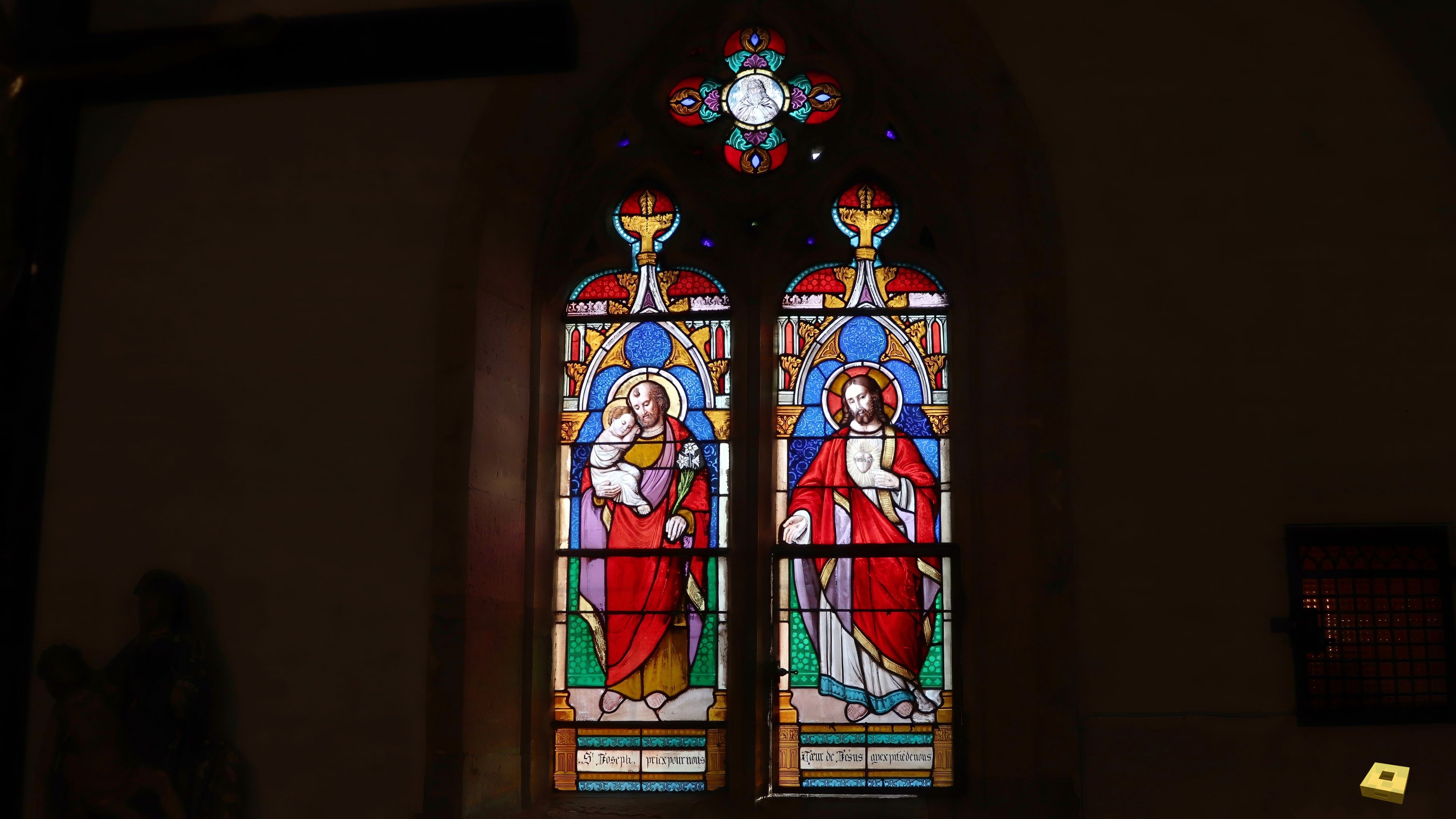 Mandres/Vair, église - vitrail (I)