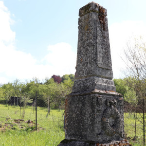 Maxey, war memorial (S)