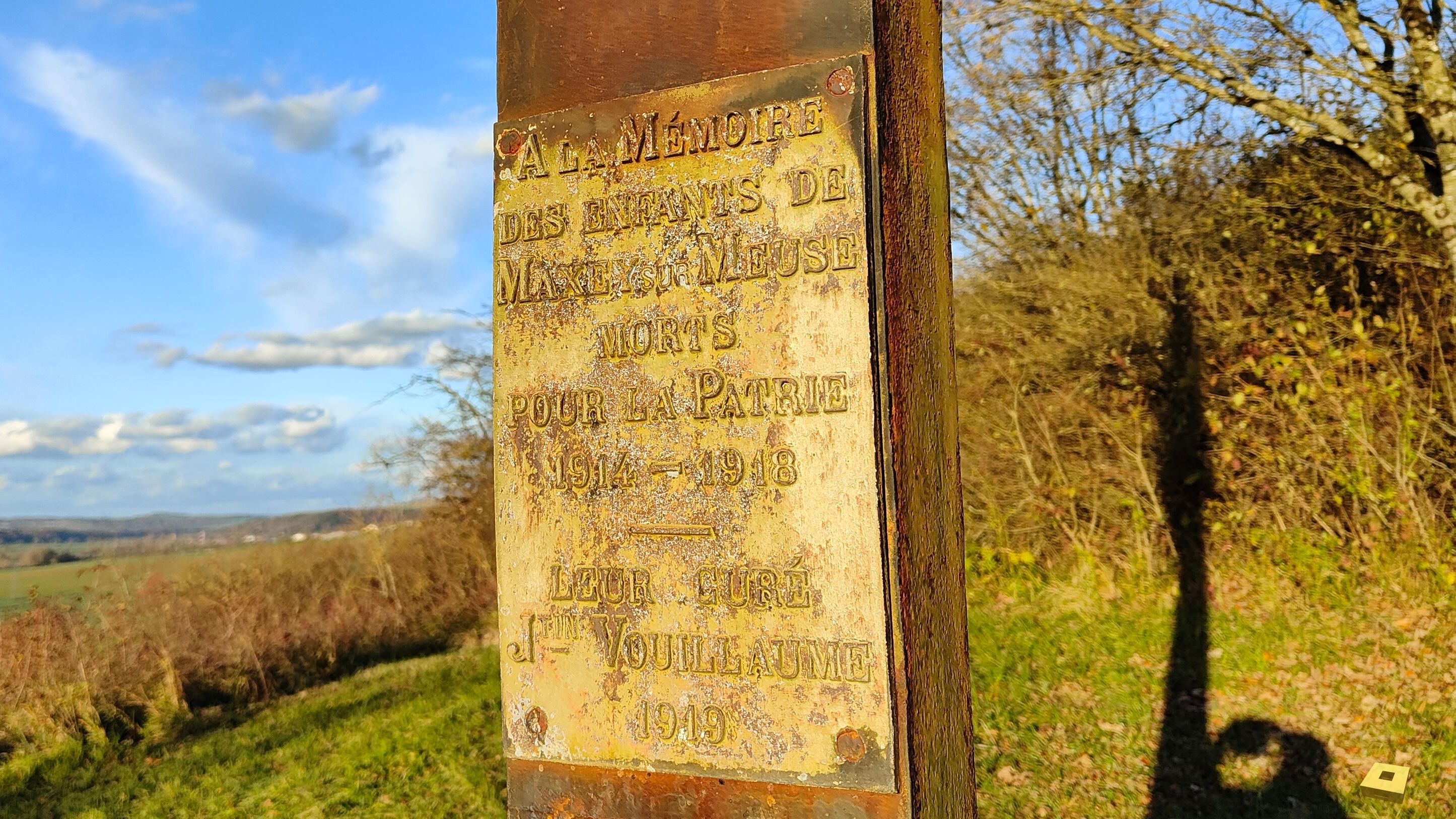Maxey, cross (I)