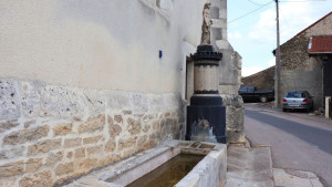 Midrevaux, fountain (S)