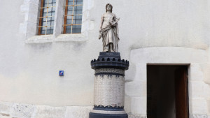 Midrevaux, statue (S)