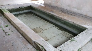 Midrevaux, wash house (S)