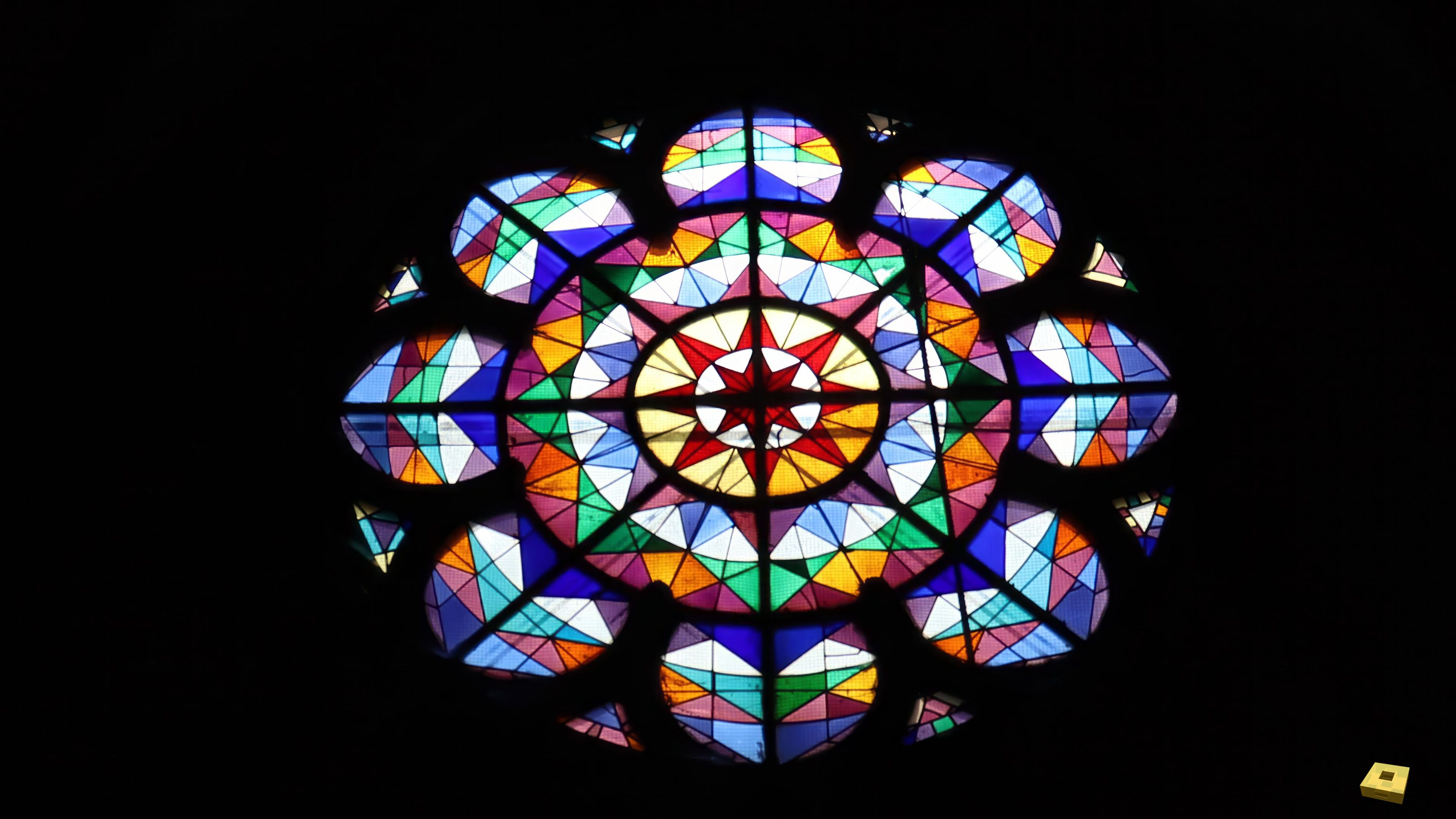 Moncel, église - vitrail (I)