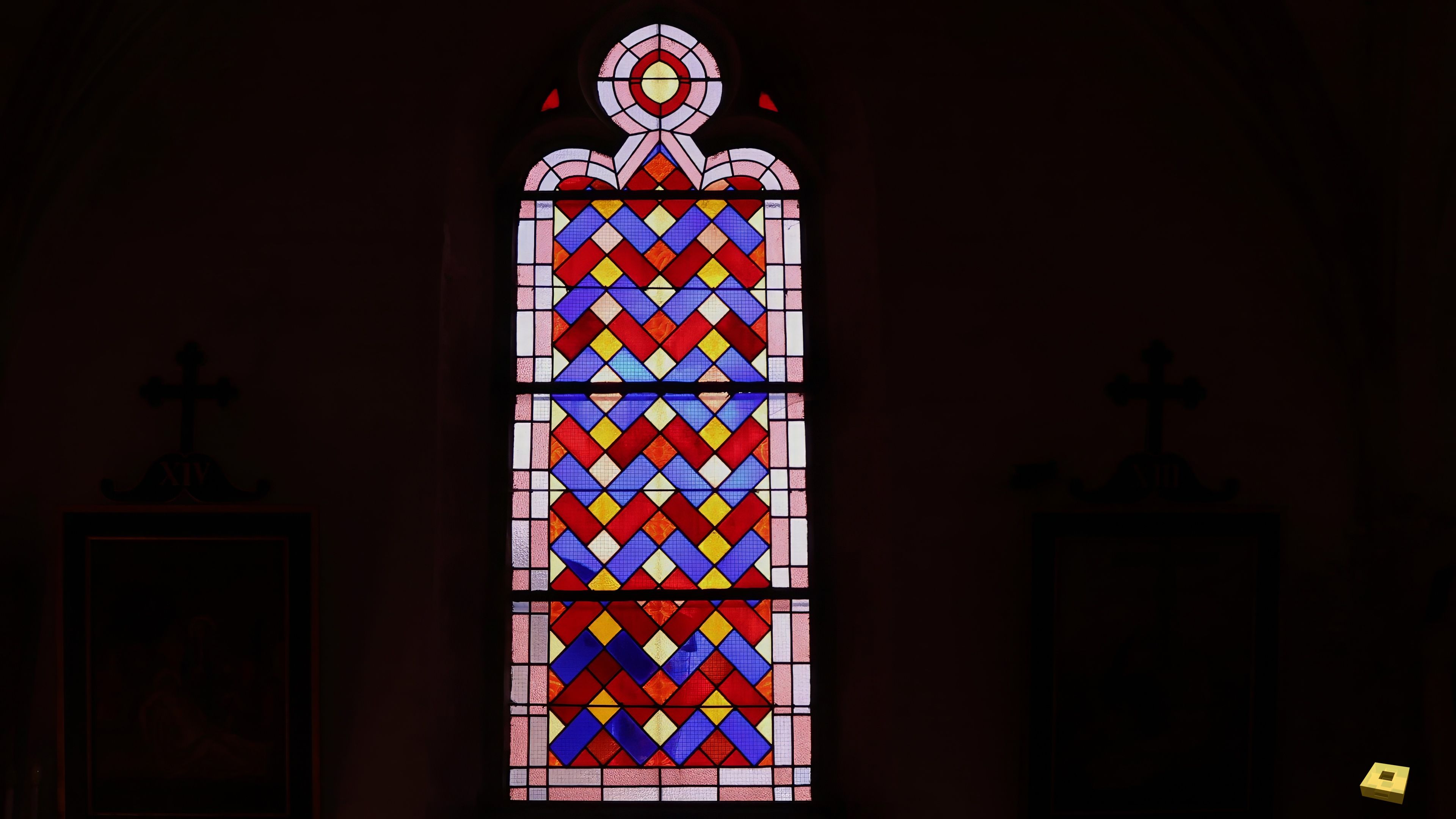 Moncel, church - stained glass (I)