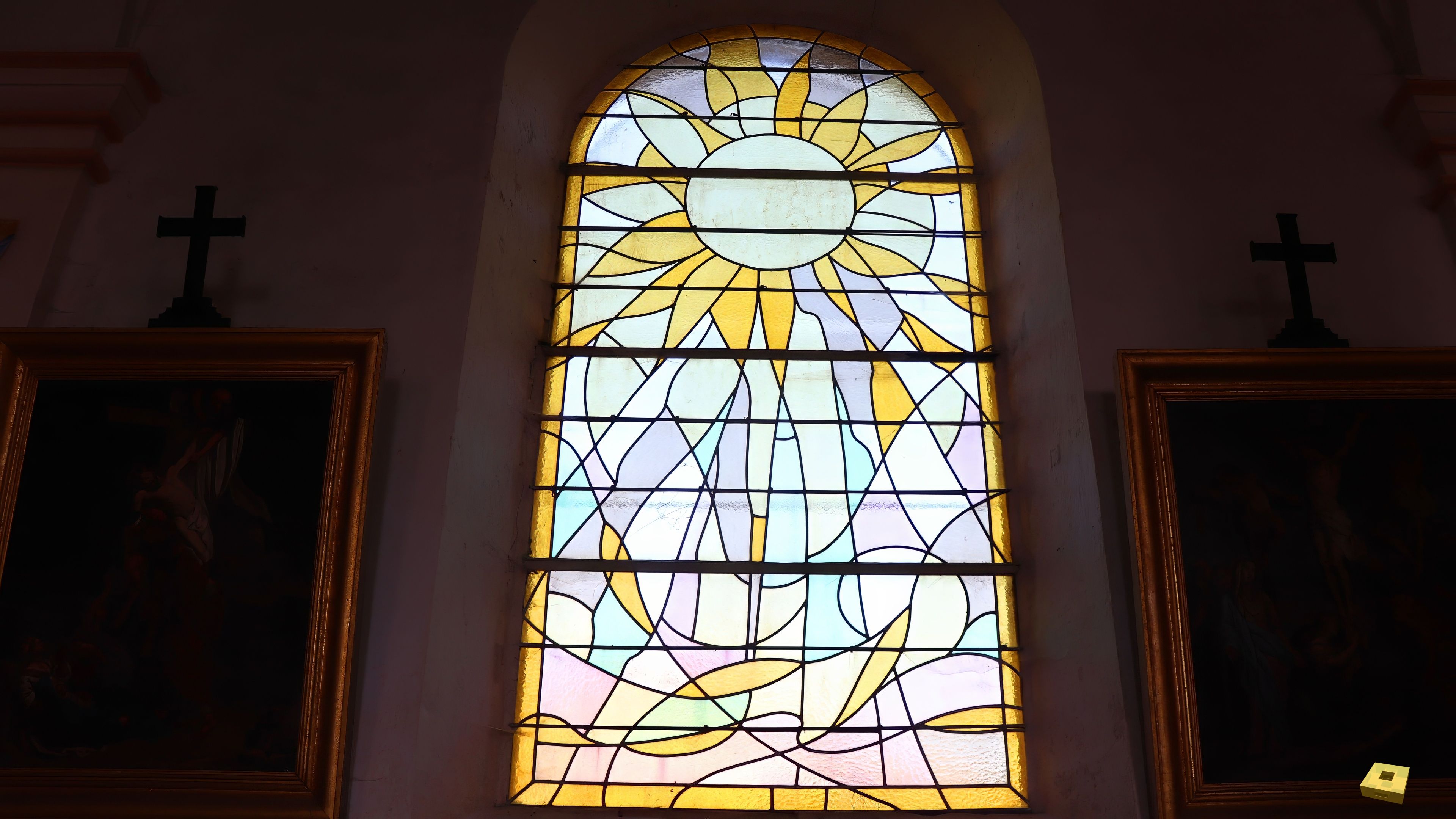 Mont, church - stained glass 8 (I)