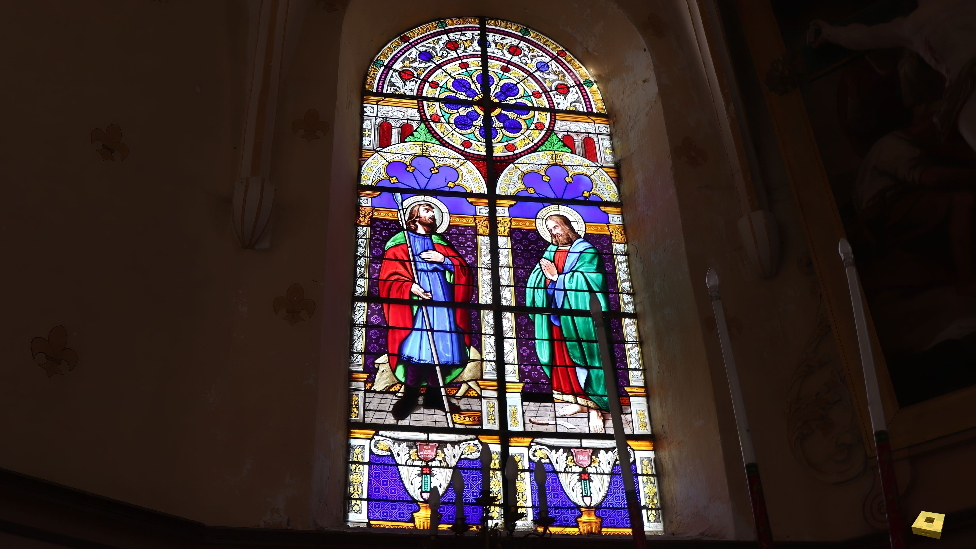 Mont, church - stained glass 5 (I)