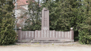 Neufchâteau, monuments aux morts (S)