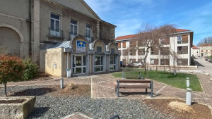 Neufchâteau, library - exterior (P)