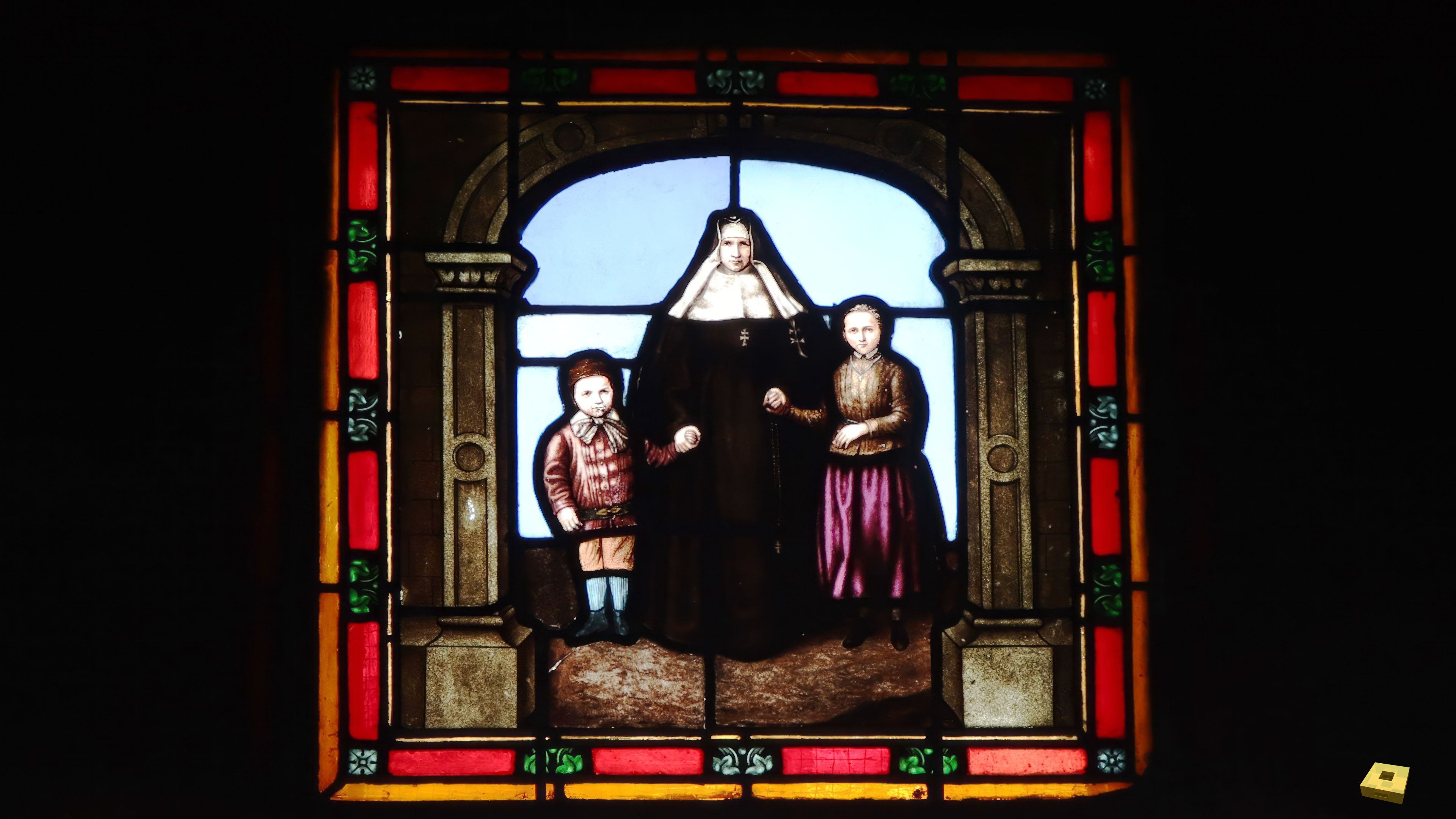 Neufchâteau, Kapelle - Buntglasfenster (I)