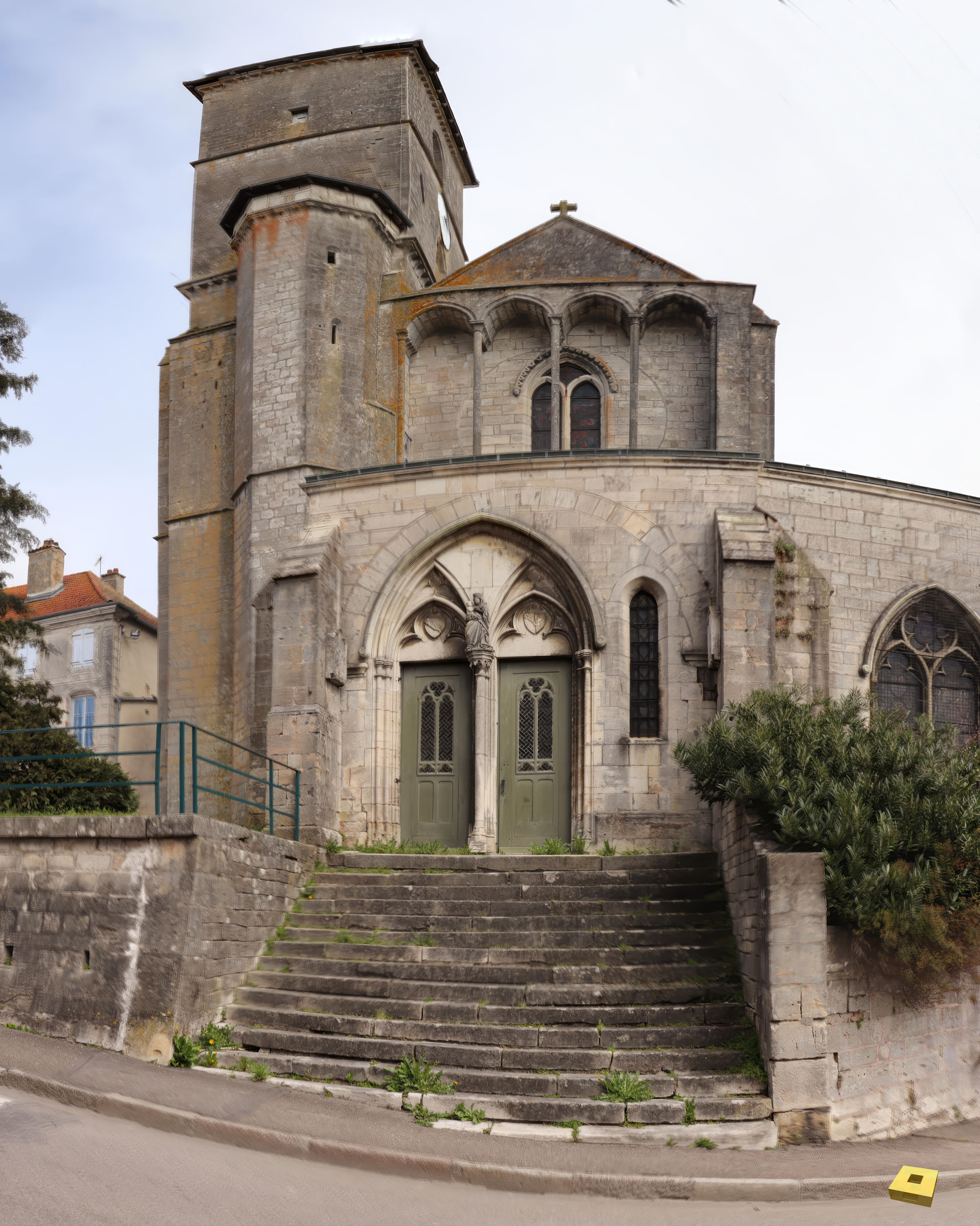Neufchâteau, St Christophe - Außenansicht (I)