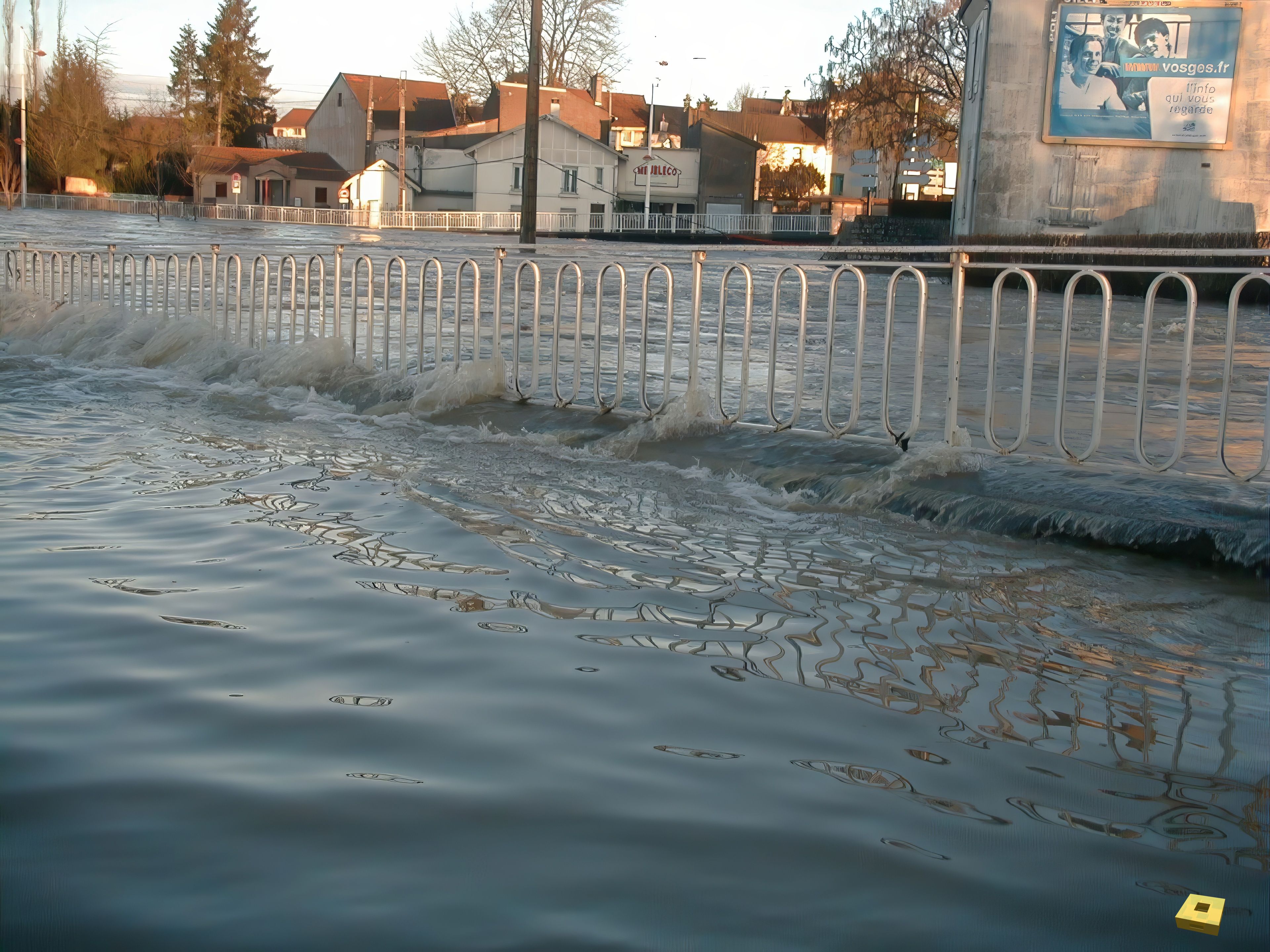 Neufchâteau, Mouzon Hochwasser 15 (I)