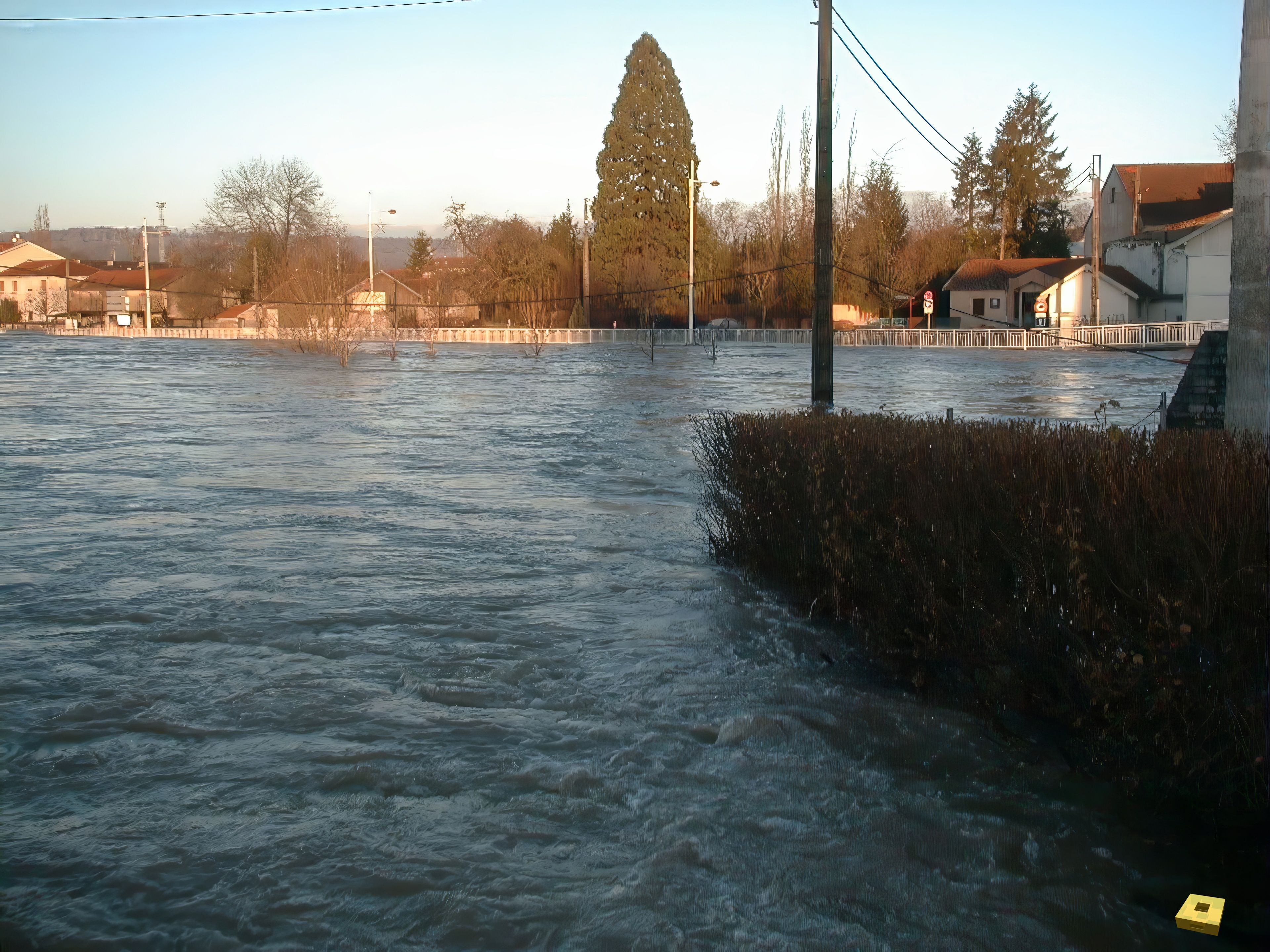 Neufchâteau, Mouzon flood 08 (I)