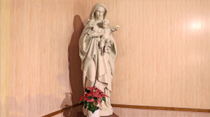 Rouceux, chapel - Mary (S)