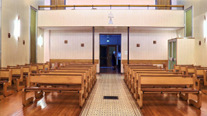 Rouceux, chapel - towards the exit (S)