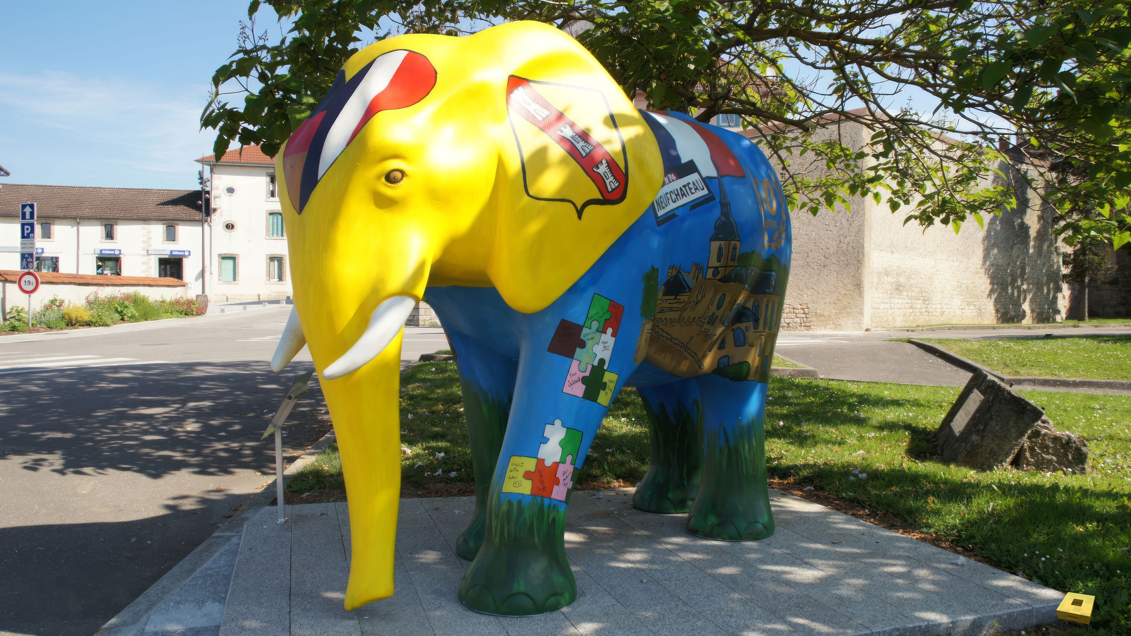 Neufchâteau, Trait d'Union, Elefant (I)