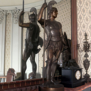 Neufchâteau, Hof, Statue (S)
