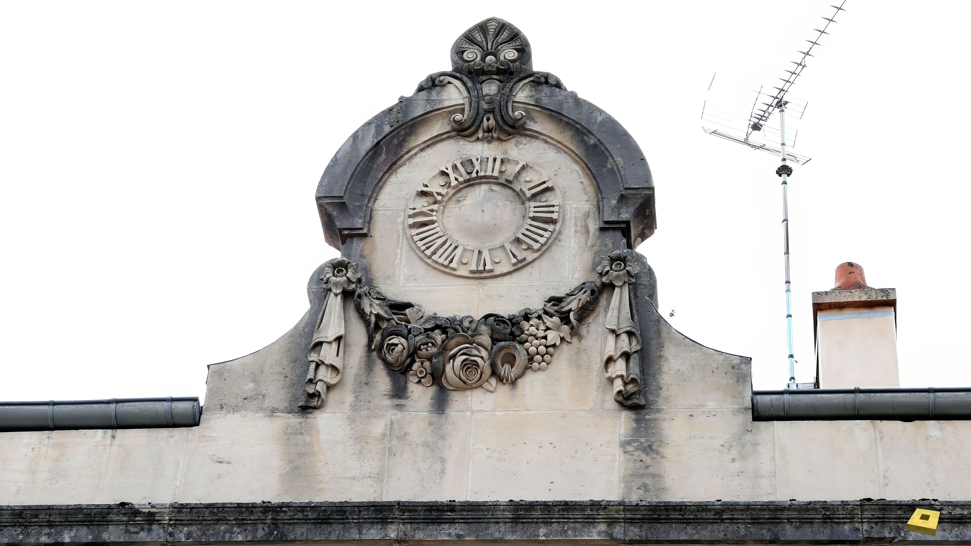 Pargny, old clock (I)