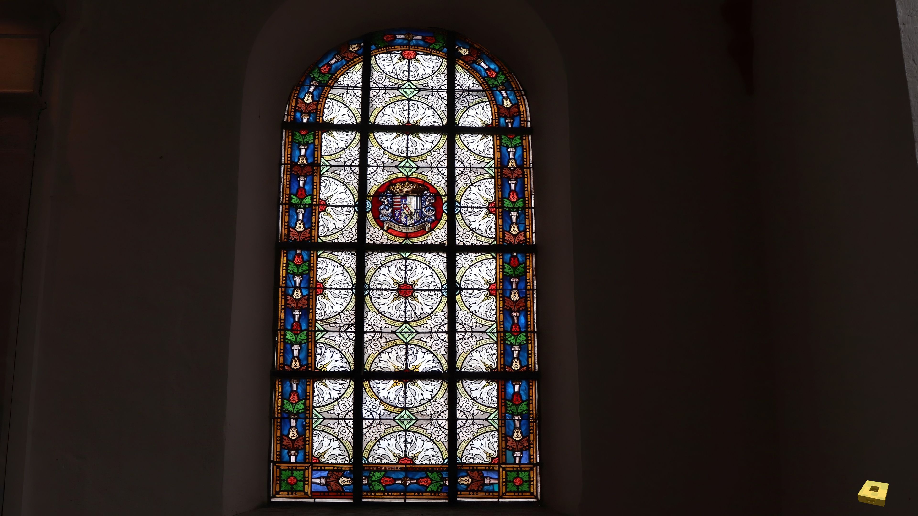 Pargny, église - vitrail (I)