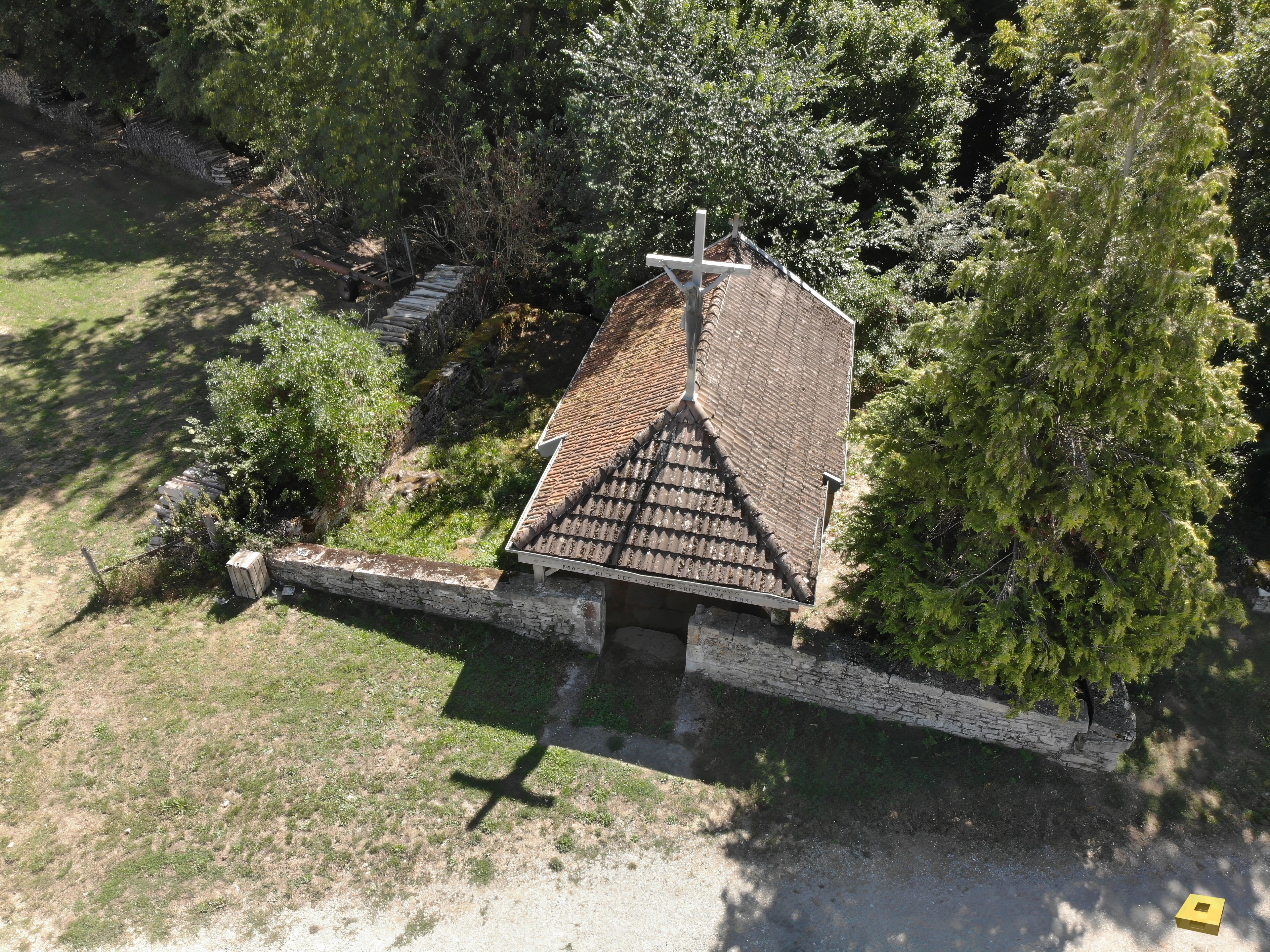 Pompierre, chapel (I)