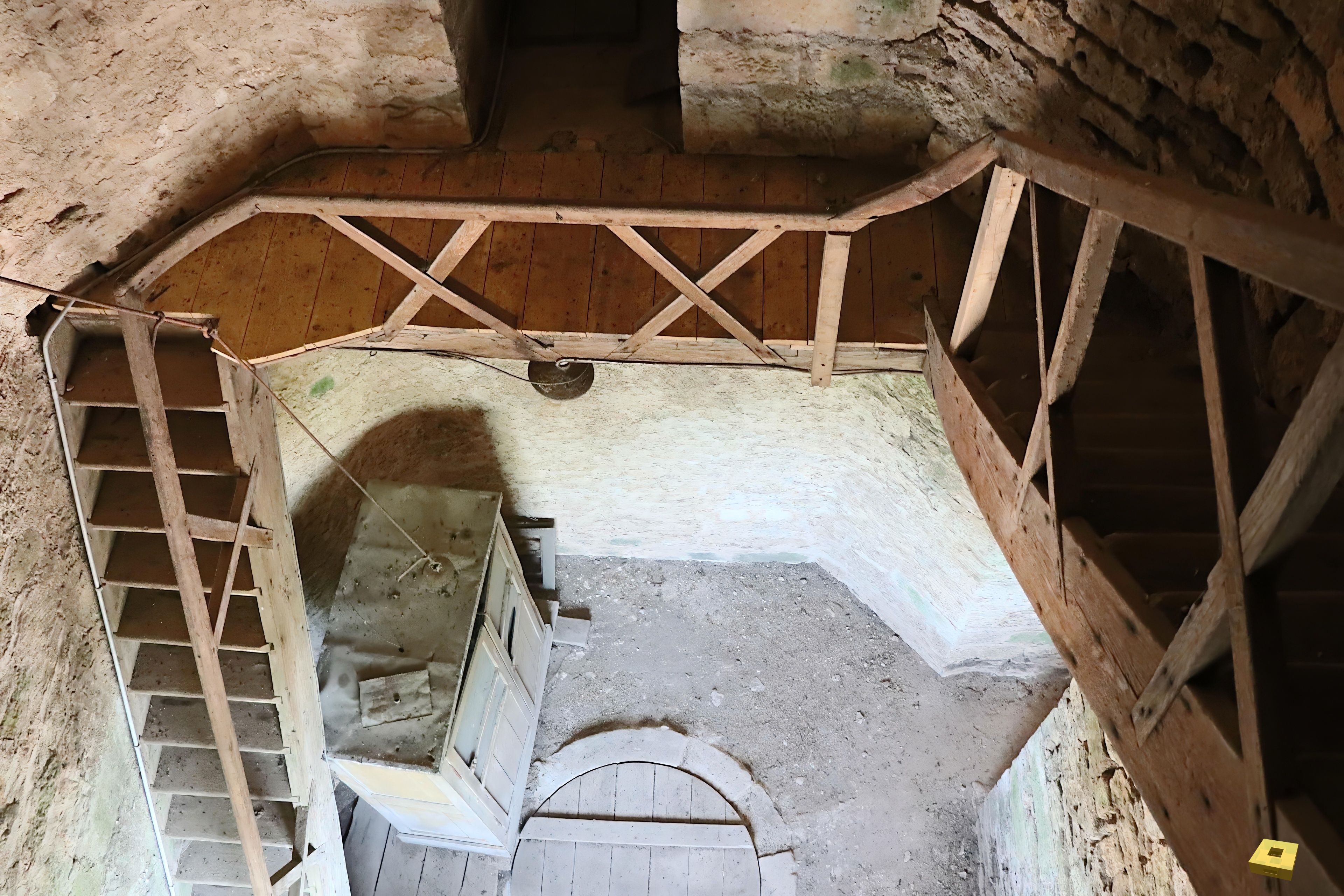 Pompierre, church - bell tower (I)