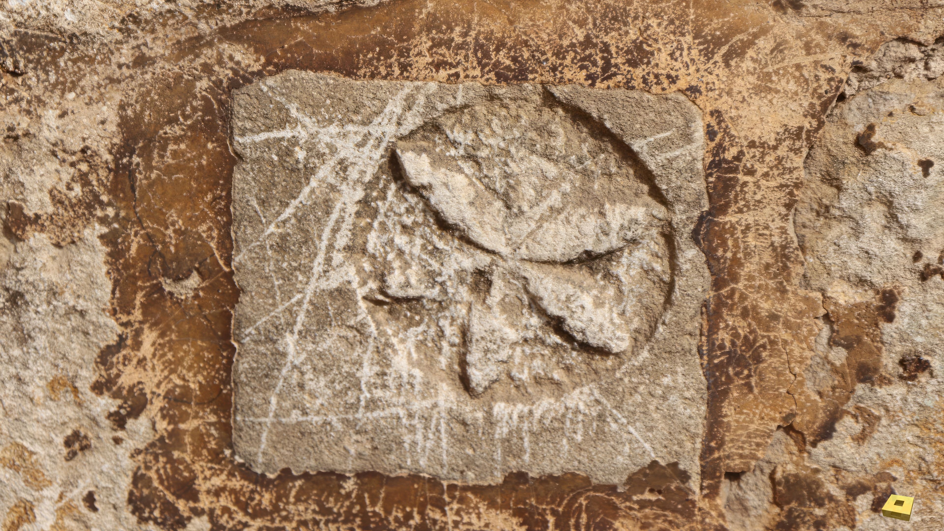 Prez-sous-Lafauche, stone (I)