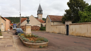 Prez-sous-Lafauche, fontaine (S)