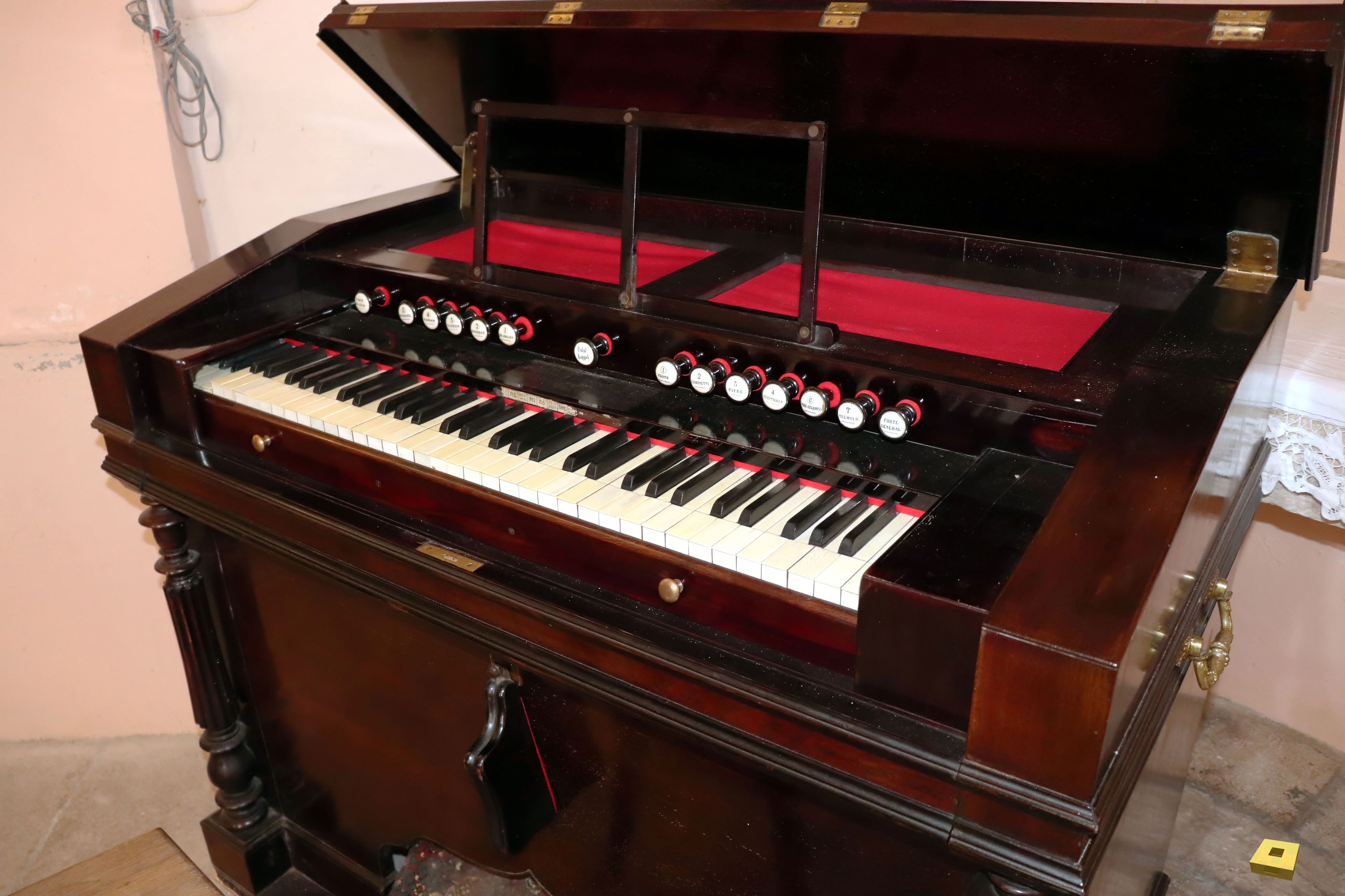 Rebeuville, church - organ (I)