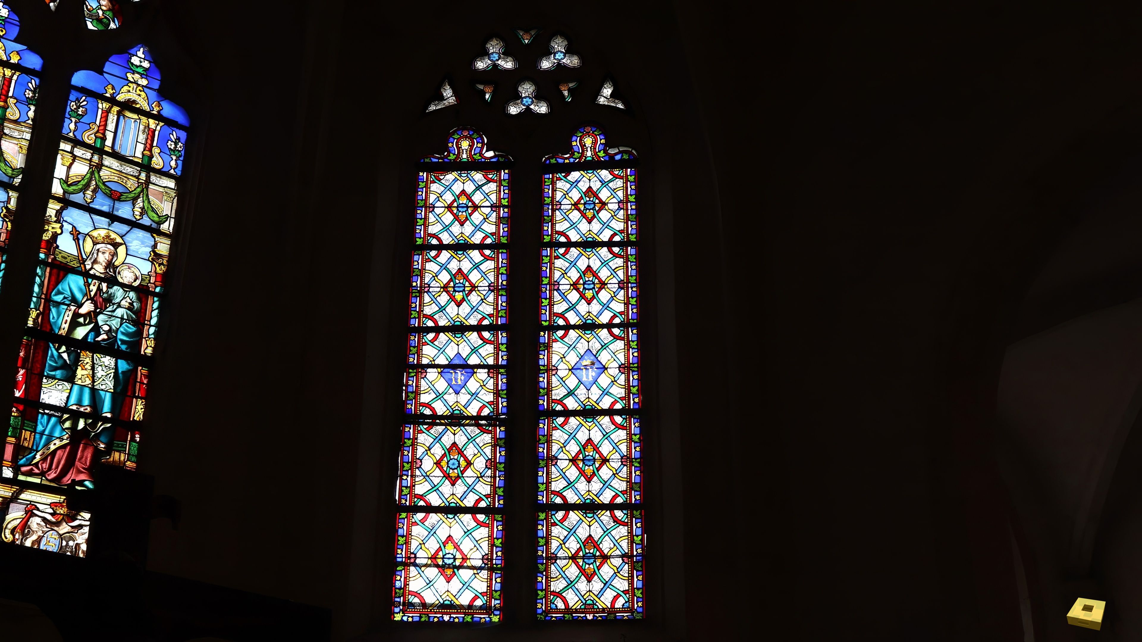 Removille, église - vitrail (I)