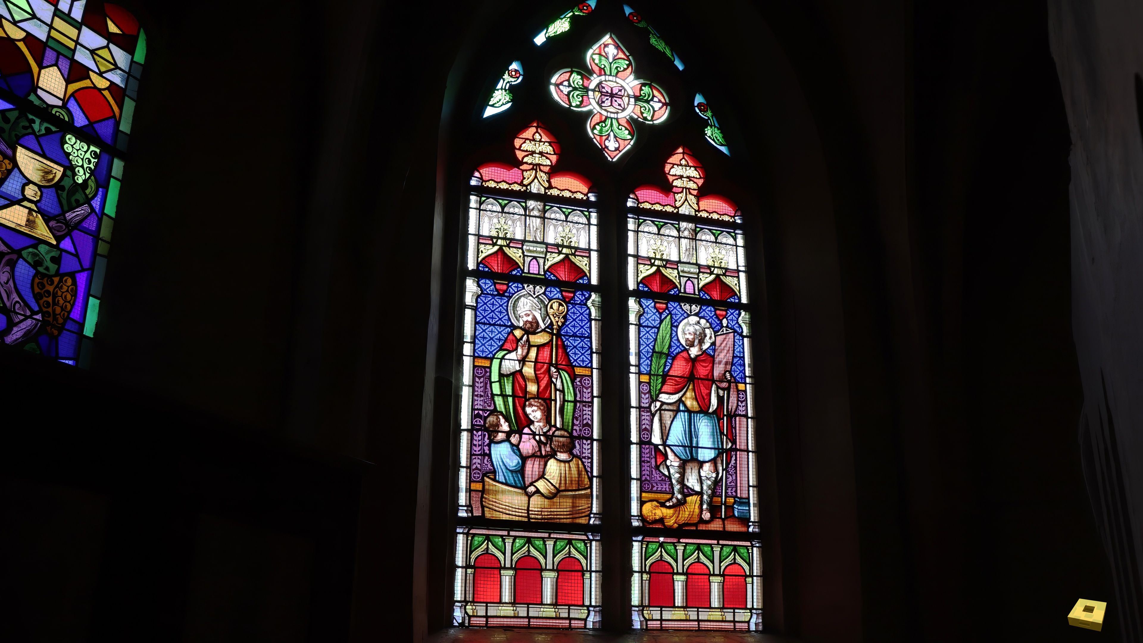 Rouvres, Kirche - Buntglasfenster (I)