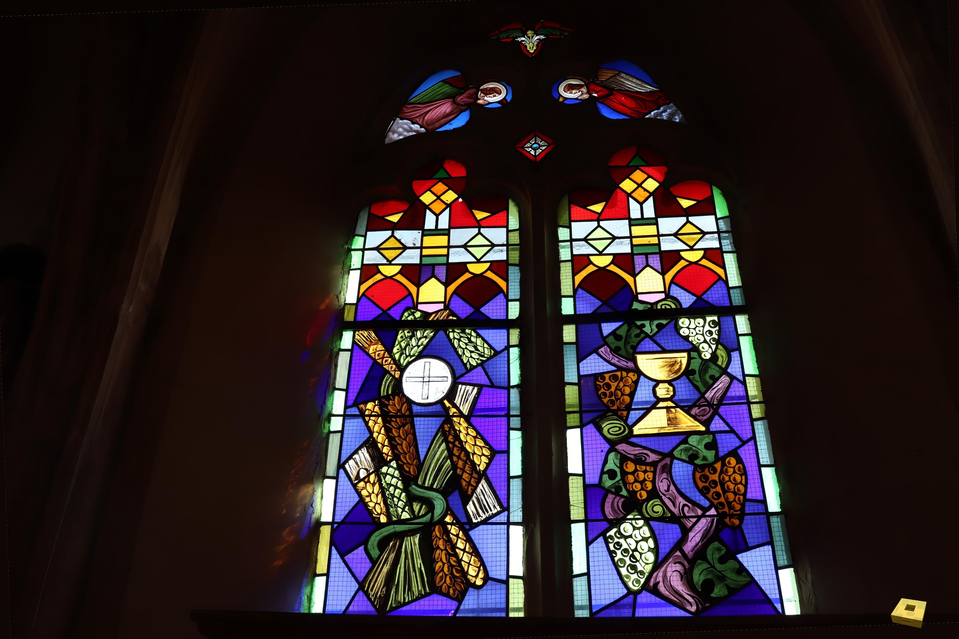 Rouvres, church - stained glass window (I)