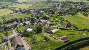 Rouvres, near the church (P)