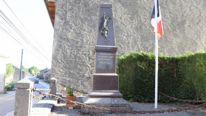Sartes, war memorial (S)