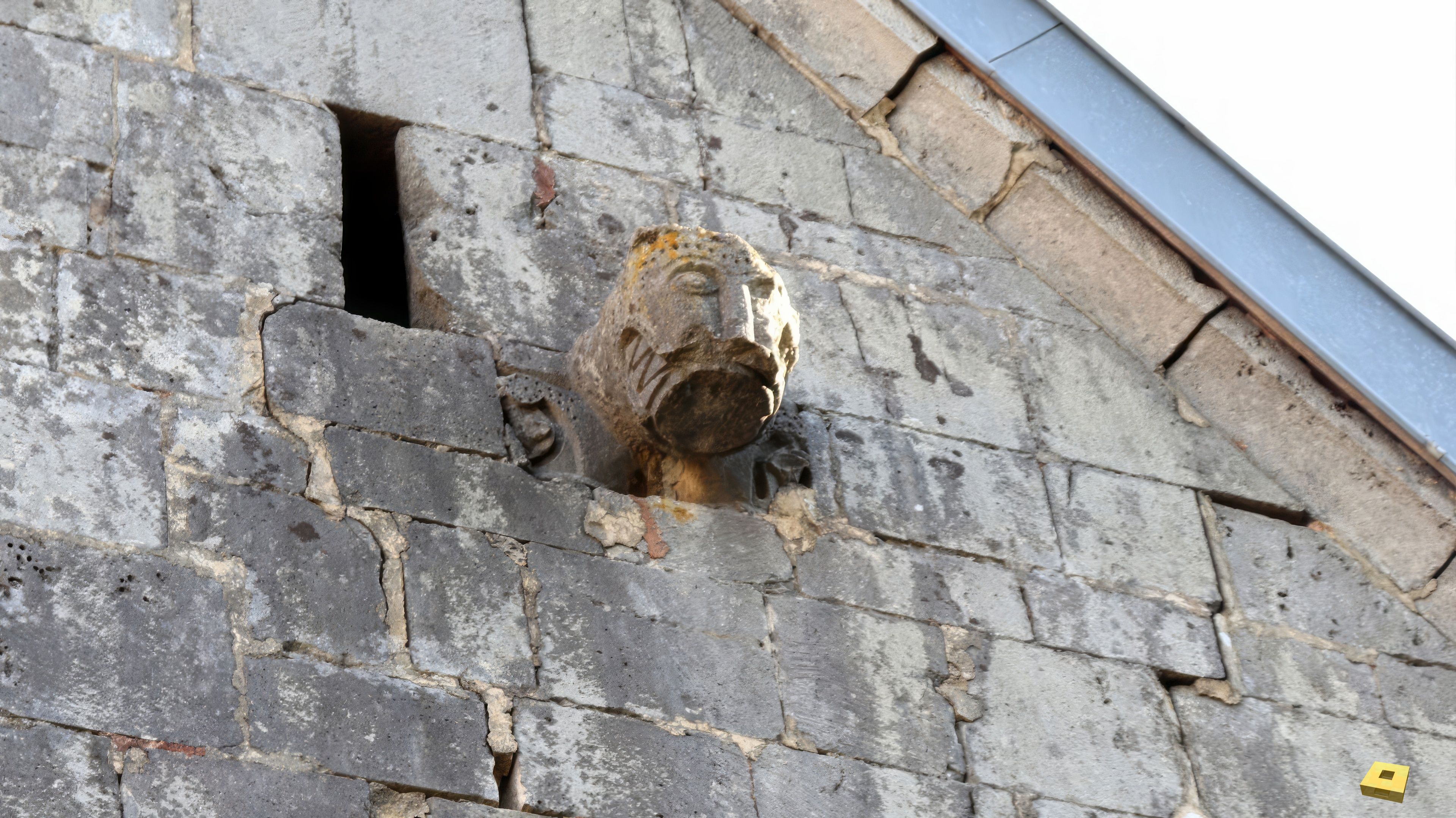 Sartes, church (I)