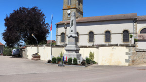 Saulxures, war memorial (S)
