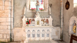 Semilly, church - altar (S)