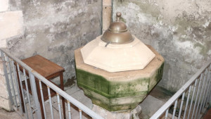 Semilly, church - baptismal font (S)