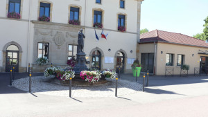St Ouen, town hall (S)