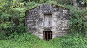 Tramont-St-André, fountain (S)