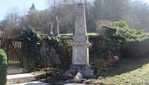 Tramont-St-André, war memorial (S)