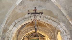Urville, église - croix (S)