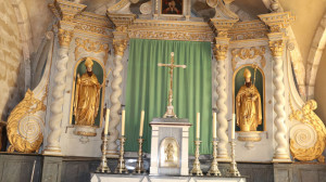 Urville, église - autel (S)