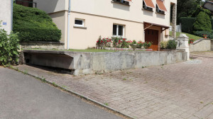 Viocourt, fountain (S)
