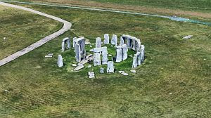Stonehenge (S)