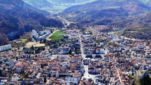 Lourdes (V)